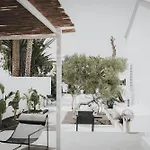 Villa Amonita - Luxurious Space, Private Pool Tiagua