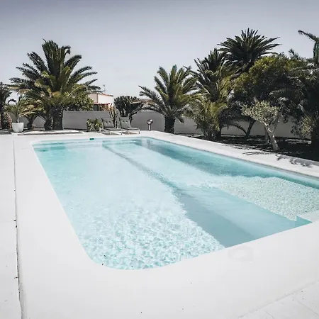 Amonita - Heated Pool, Luxurious Space فيلة *